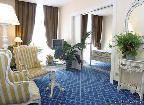 B4 Park Hotel Nice